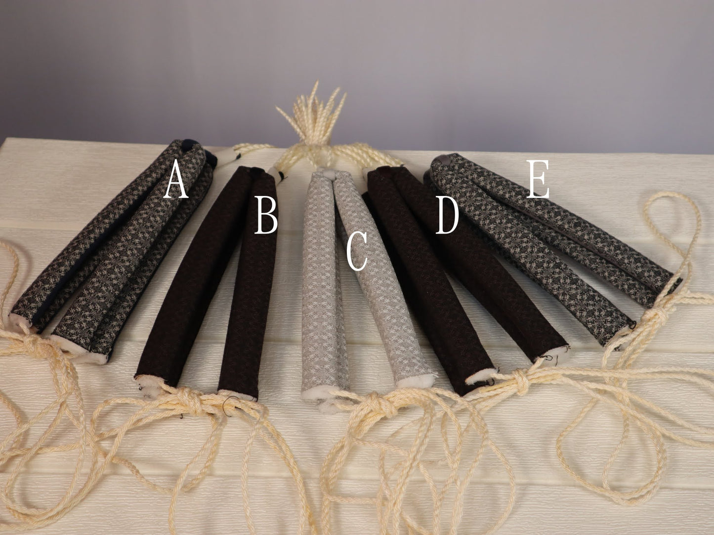 Patterns of straw sandals